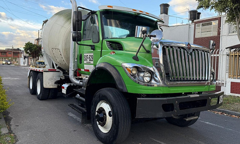 International 7600 W...