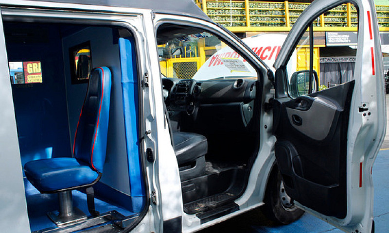 Ambulancia Renault T...