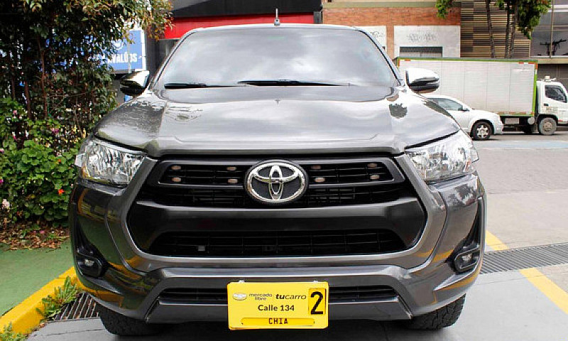Toyota Hilux 2.4 Mt ...