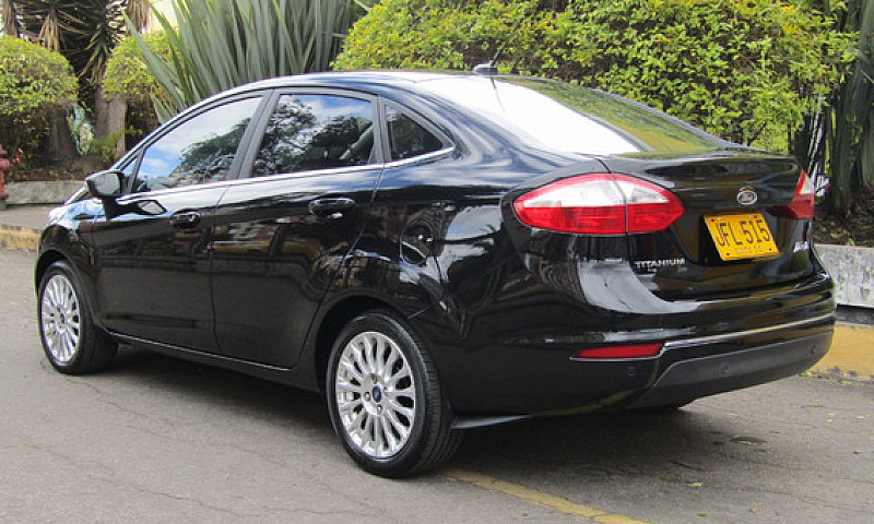 Ford Fiesta 1.6 Tita...