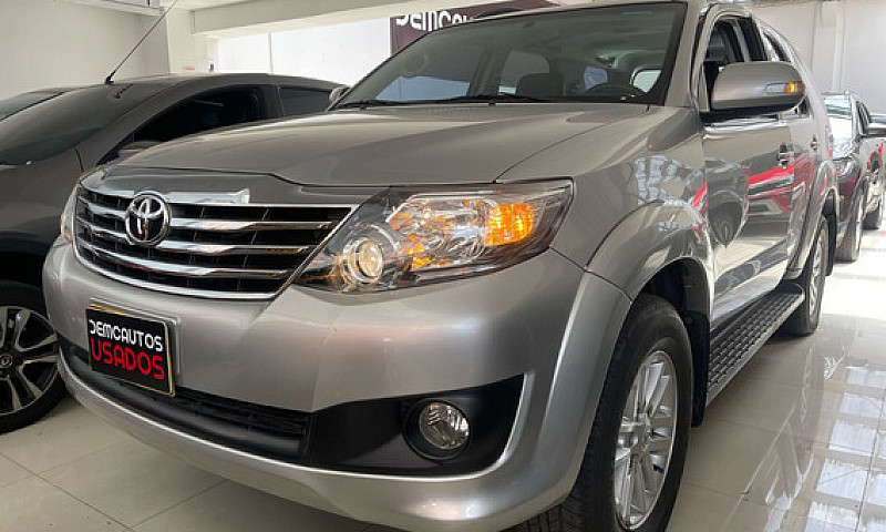 Toyota Fortuner 2.7L...