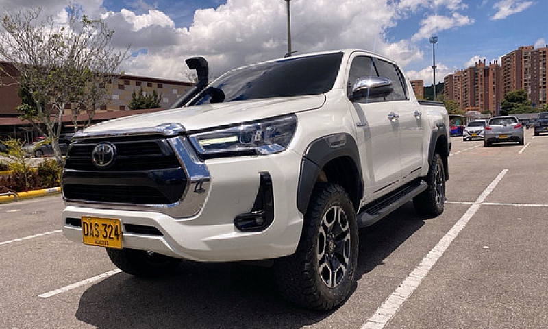 Toyota Hilux 2.8 Srx...
