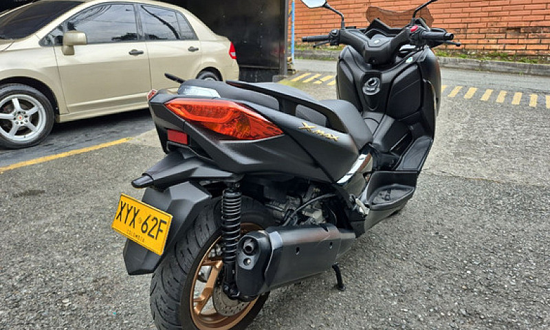 Yamaha Xmax 300 2022...