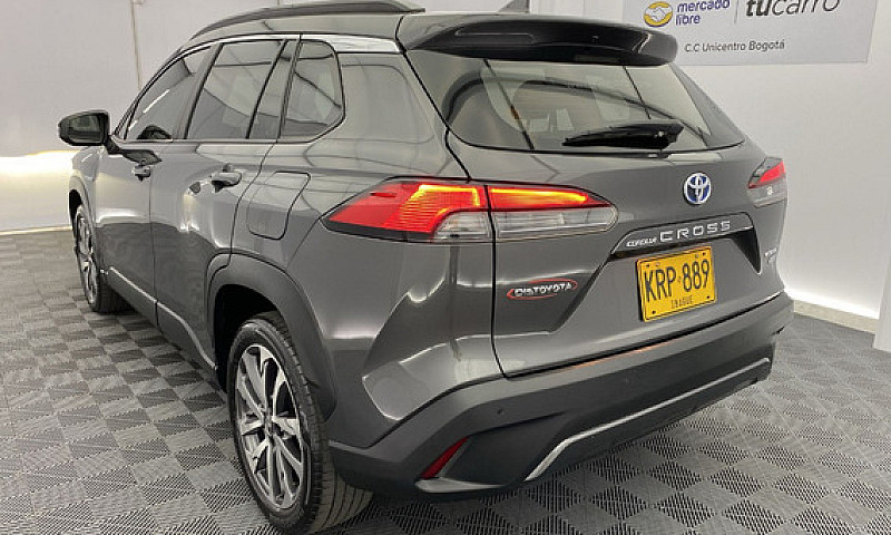 Toyota Corolla Cross...