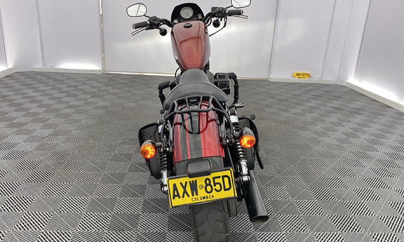 Harley Davidson Xl 8...