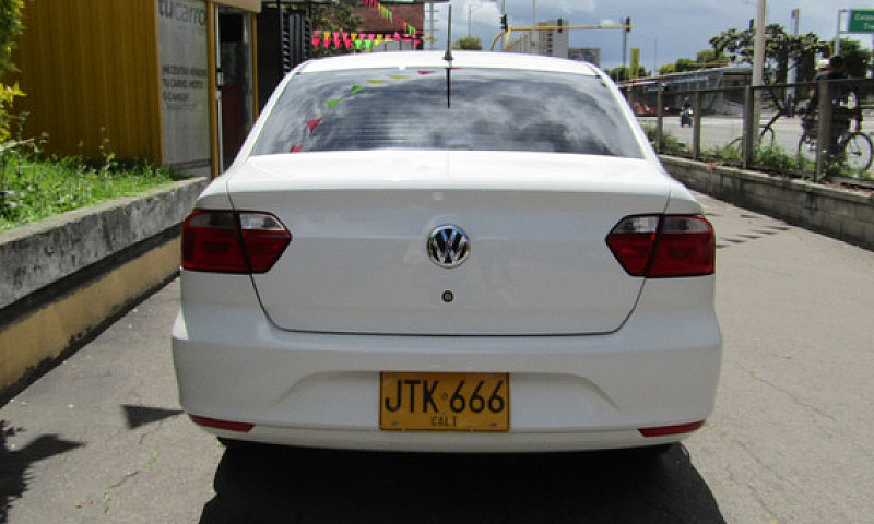 Volkswagen Voyage 1....