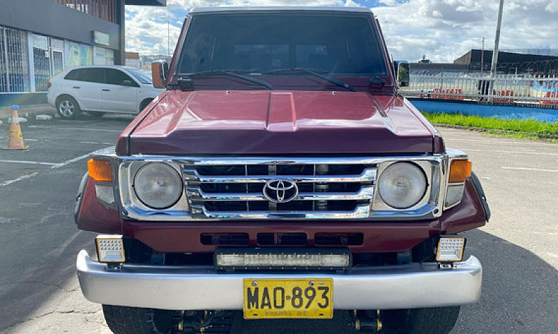 Toyota Land Cruiser ...