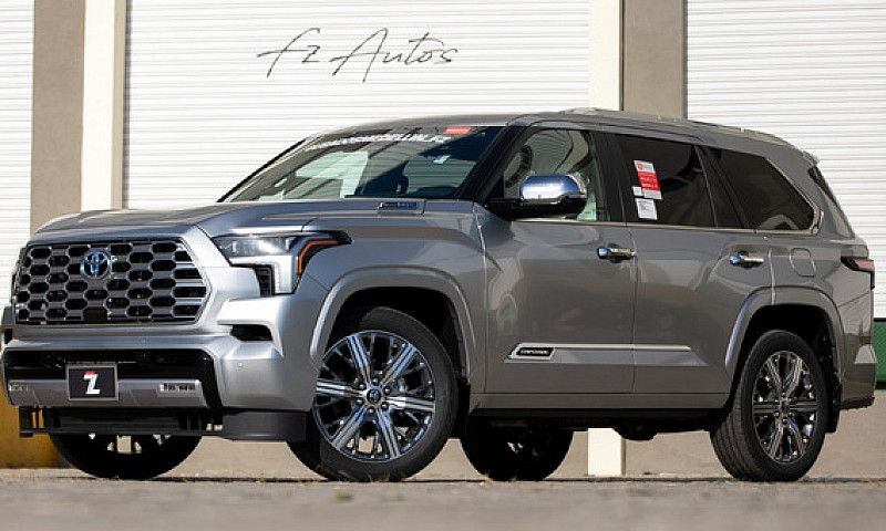 Toyota Sequoia Capst...