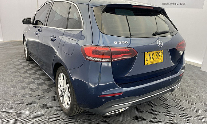 Mercedes Benz B 200 ...
