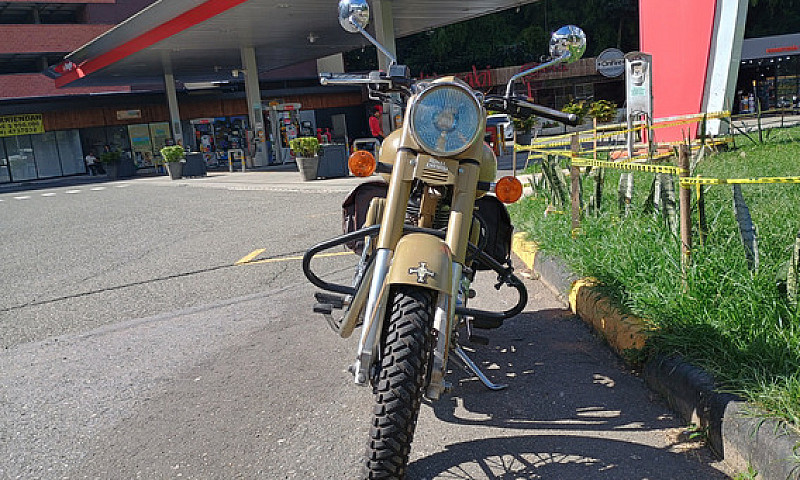 Royal Enfield Classi...