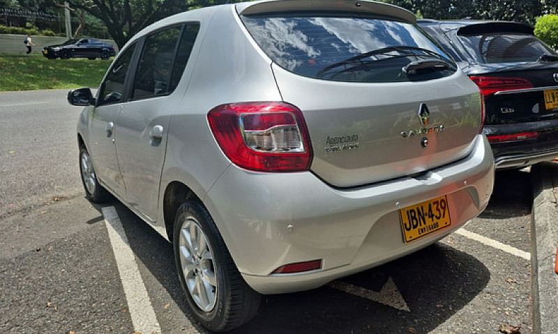 Renault Sandero 1.6 ...