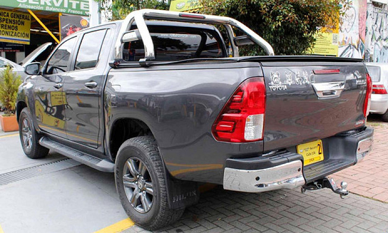 Toyota Hilux 2.4 Mt ...