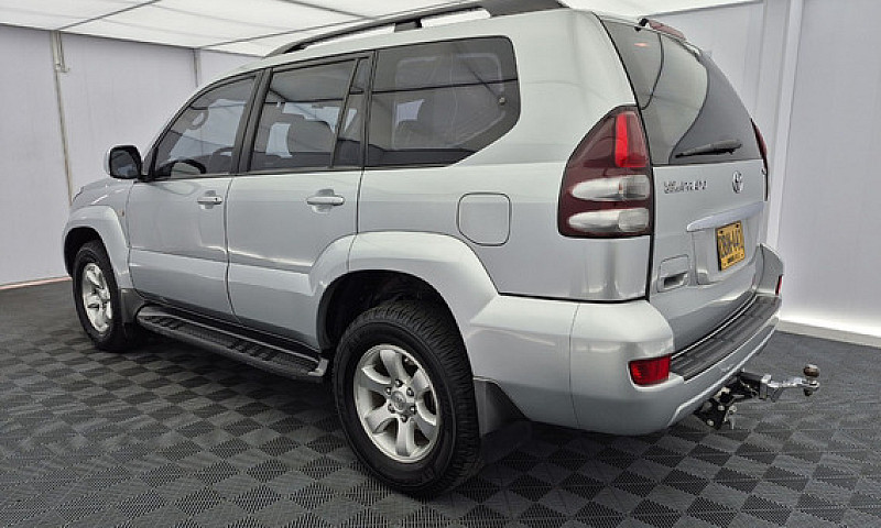 Toyota Land Cruiser ...