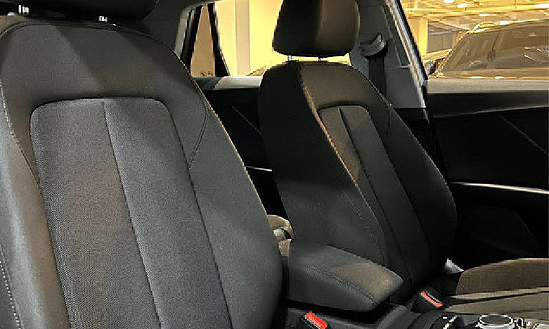 Audi Q2 35 Tfsi Ambi...
