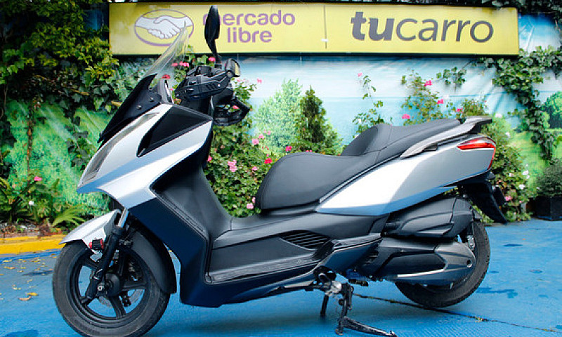 Kymco Downtown 300I...