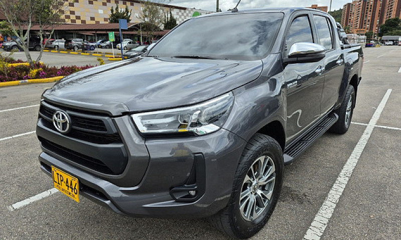 Toyota Hilux 2.4 Dié...