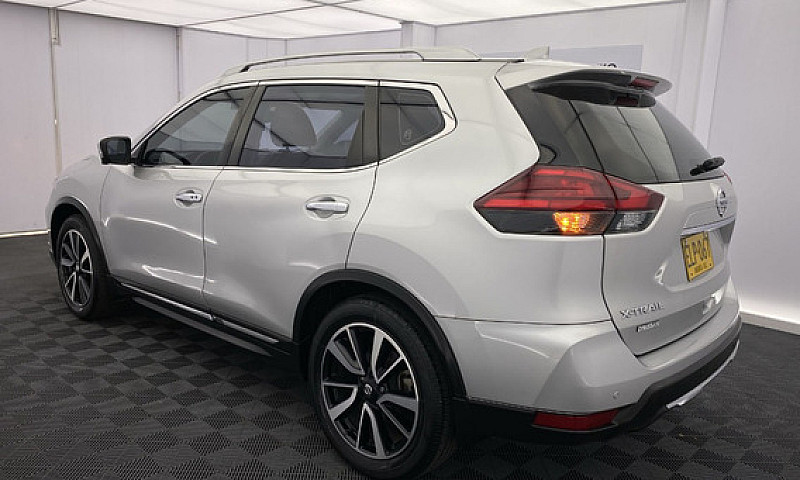 Nissan X-Trail 2.5 E...