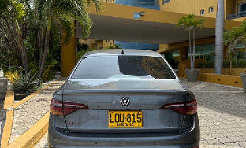 Volkswagen Jetta Gli...