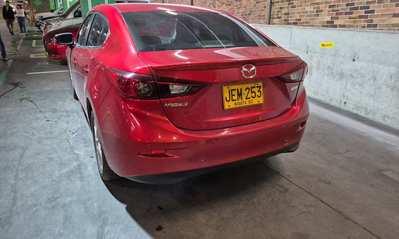 Mazda 3 2.0 Touring ...