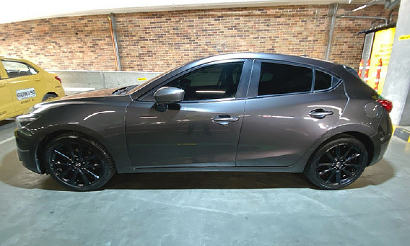 Mazda 3 2.0 Sport Gr...