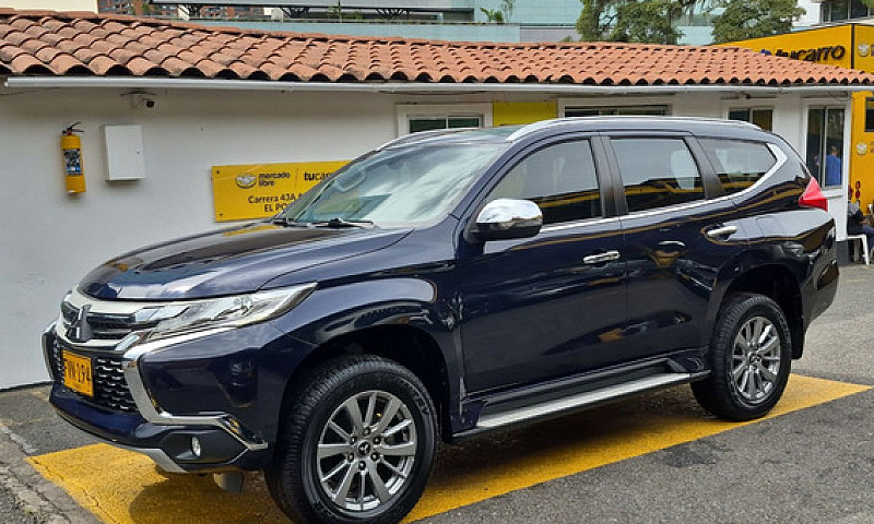 Mitsubishi Montero 3...