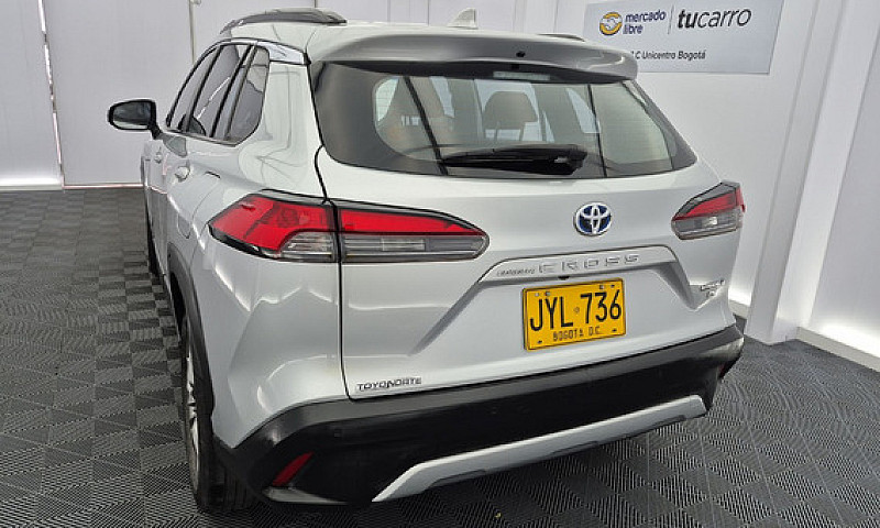 Toyota Corolla Cross...