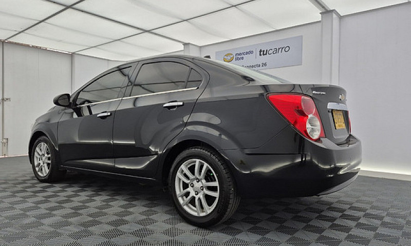 Chevrolet Sonic 1.6 ...