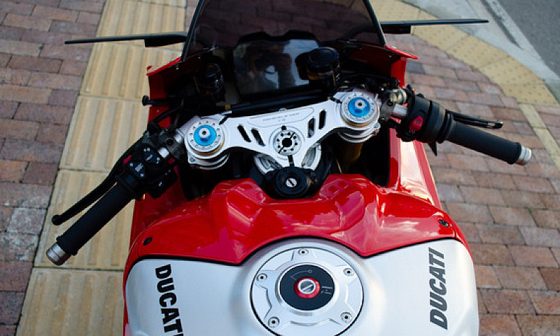 Ducati Panigale V4R ...