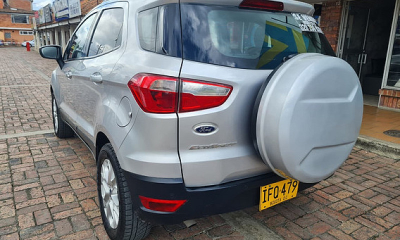 Ford Ecosport Titani...