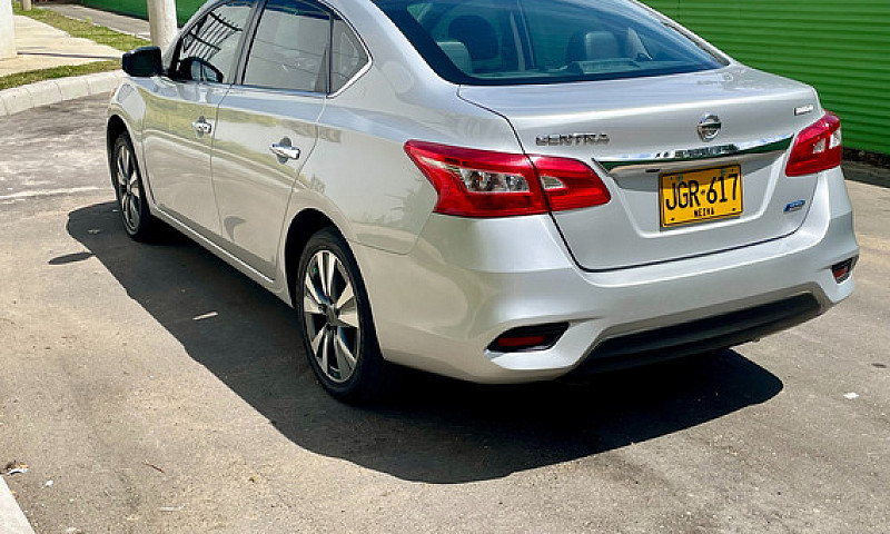 Nissan Sentra 1.8 B1...