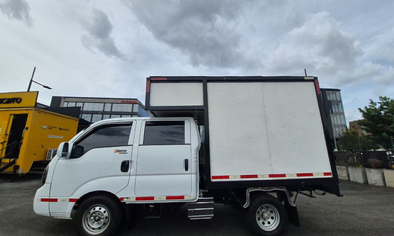 Kia K2500 2.5...