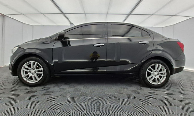 Chevrolet Sonic 1.6 ...