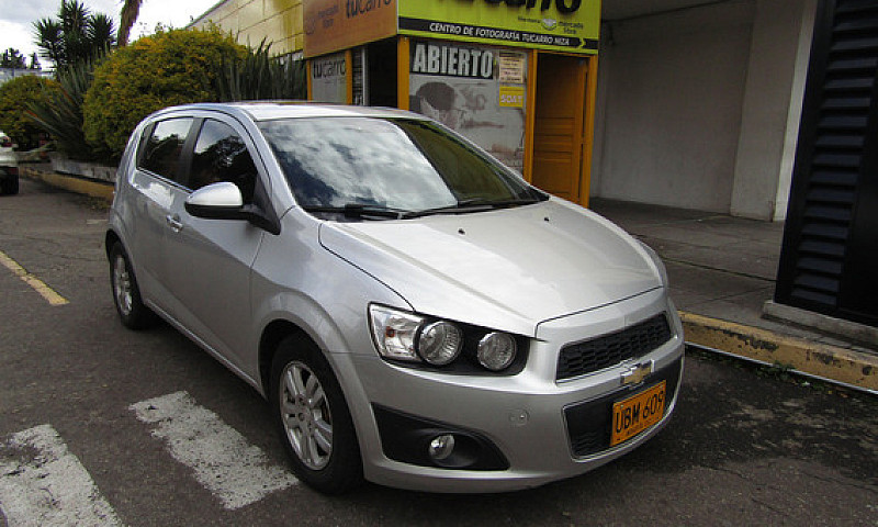 Chevrolet Sonic 1.6 ...