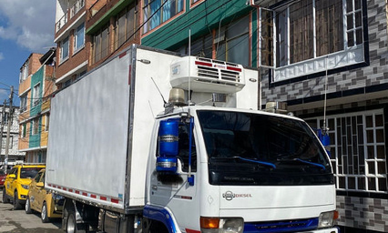 Nissan Furgo Repoten...