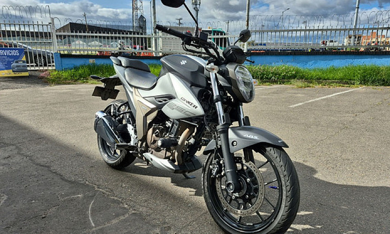 Suzuki Gixxer 250 ...