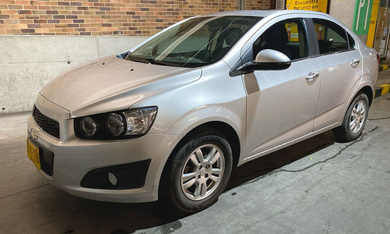 Chevrolet Sonic 1.6 ...