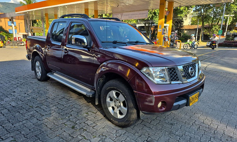 Nissan Navara 2.5 Le...