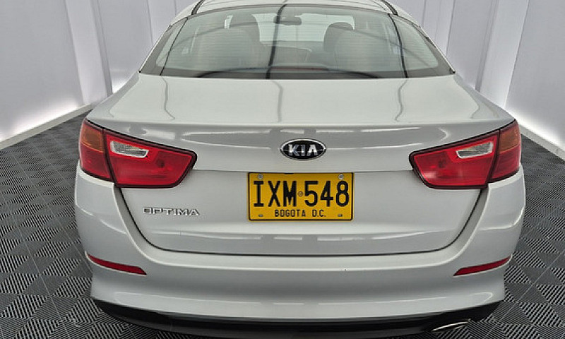 Kia Optima 2.0...