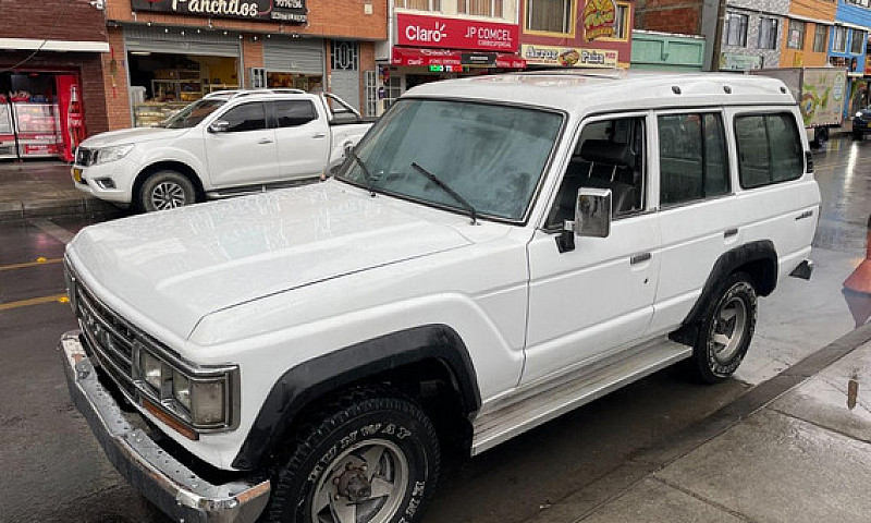 Toyota Land Cruiser ...