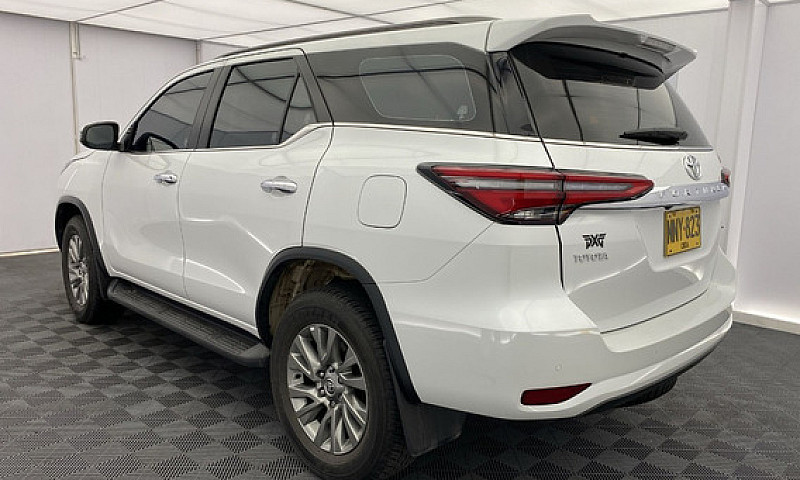 Toyota Fortuner...