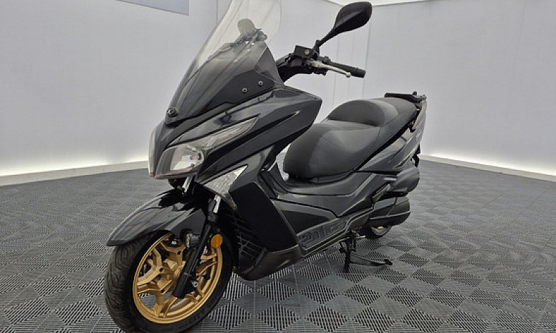 Kymco X-Town 300...