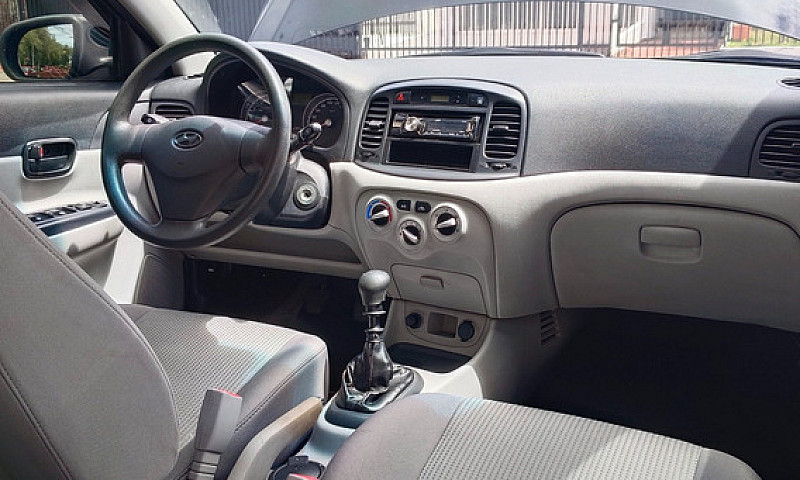 Hyundai Accent 1.6 G...