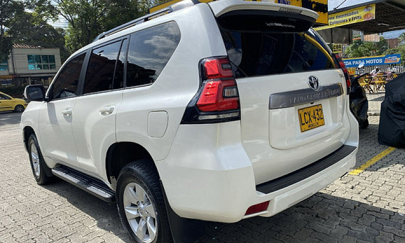 Toyota Prado 2.8 Tx-...