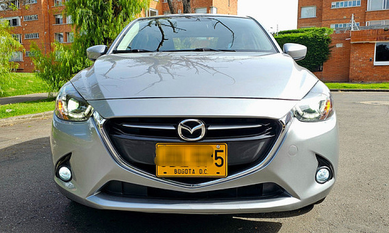 Mazda 2 Grand Tourin...