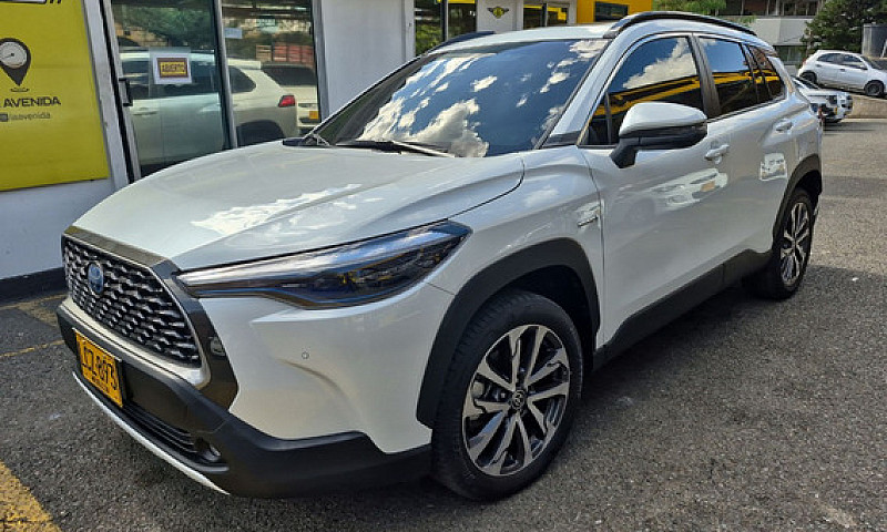Toyota Corolla Cross...