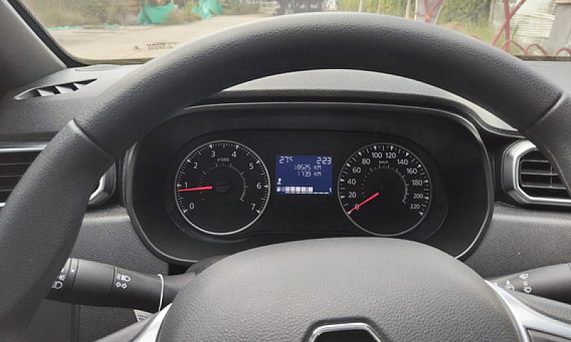 Renault Duster Zen 1...