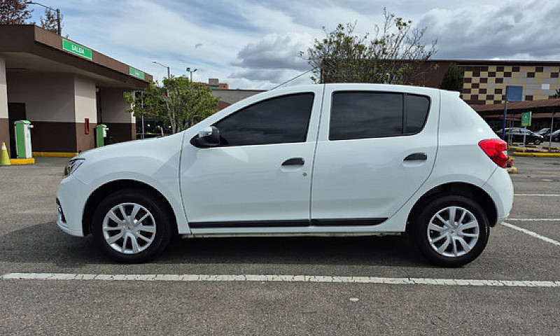 Renault Sandero 1.6 ...