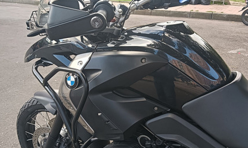 Hermosa Triple Black...