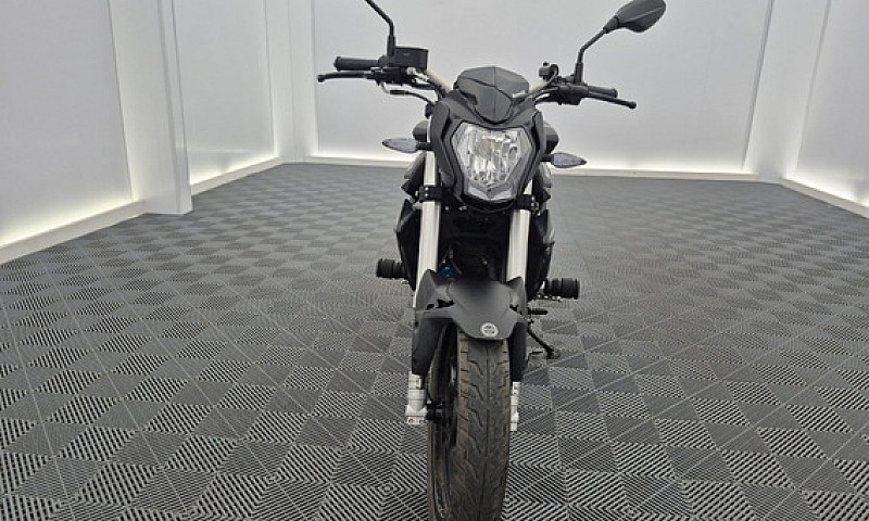 Benelli Tnt 150I...