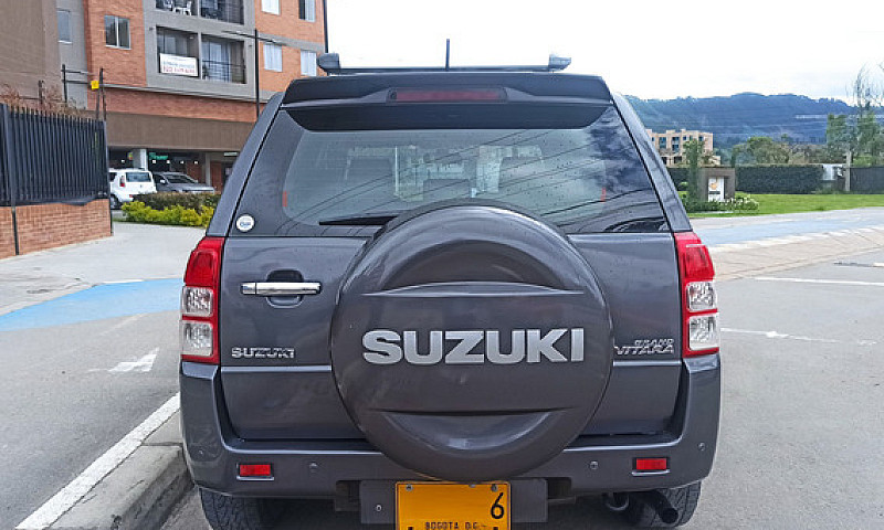 Suzuki Grand Vitara ...